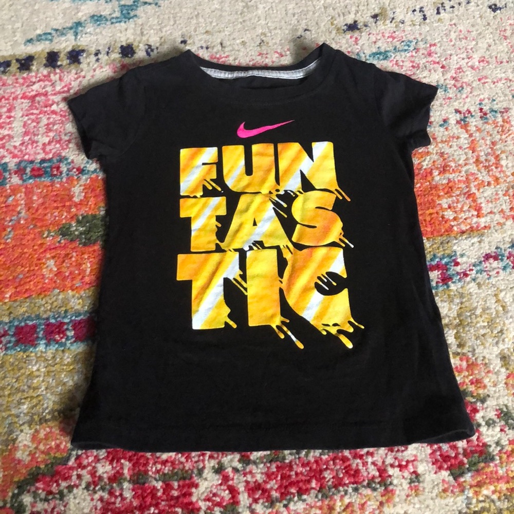 Nike tee - Picture 1 of 3